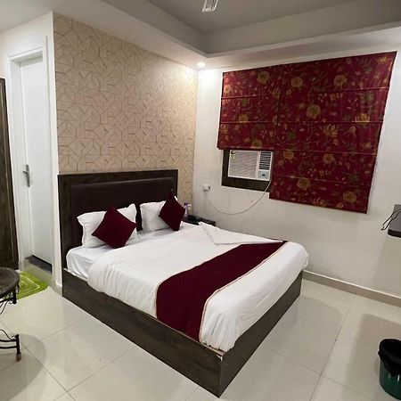 Hotel O Alpha Stay นิวเดลี ภายนอก รูปภาพ